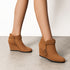 ELEGANTE DAMEN-SCHWARZE KEILABSATZ-STIEFELETTEN MIT GEFLOCHTENEM FRANSDETAIL – HIGH-HEEL-STIEFEL